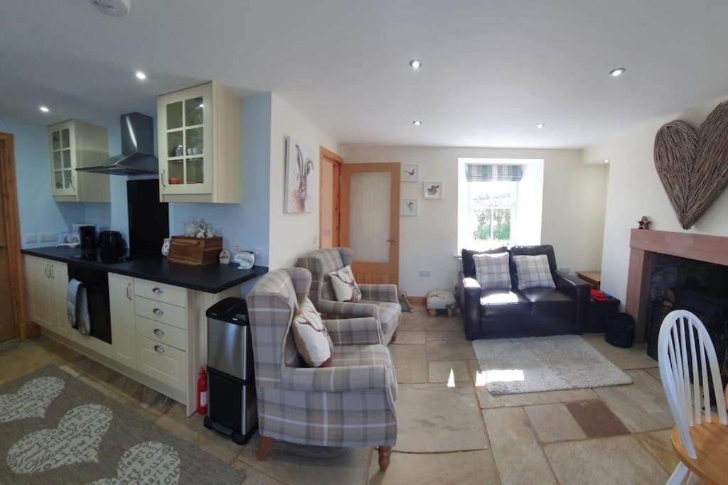 Strathken Cottage カッスル・ダグラス エクステリア 写真
